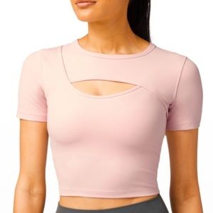 Lululemon NWT Get Centered Short Sleeve Shirt Size 6 in Light Pink